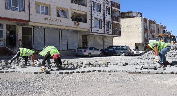 BAŞKAN CANPOLAT'IN HİZMETLERİ İLE HALİLİYE'NİN ÇEHRESİ DEĞİŞİYOR